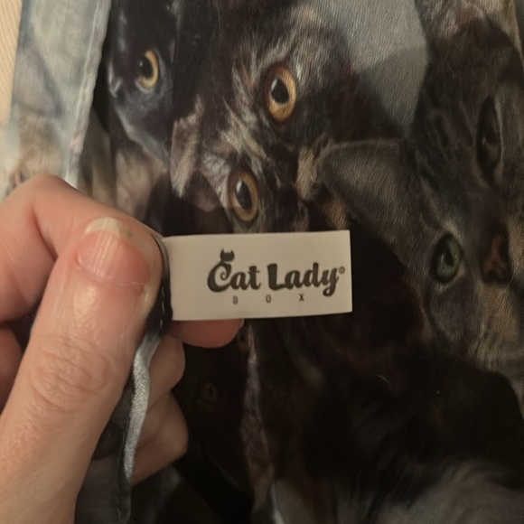 Cat Lady Scarf - Picture 4 of 4